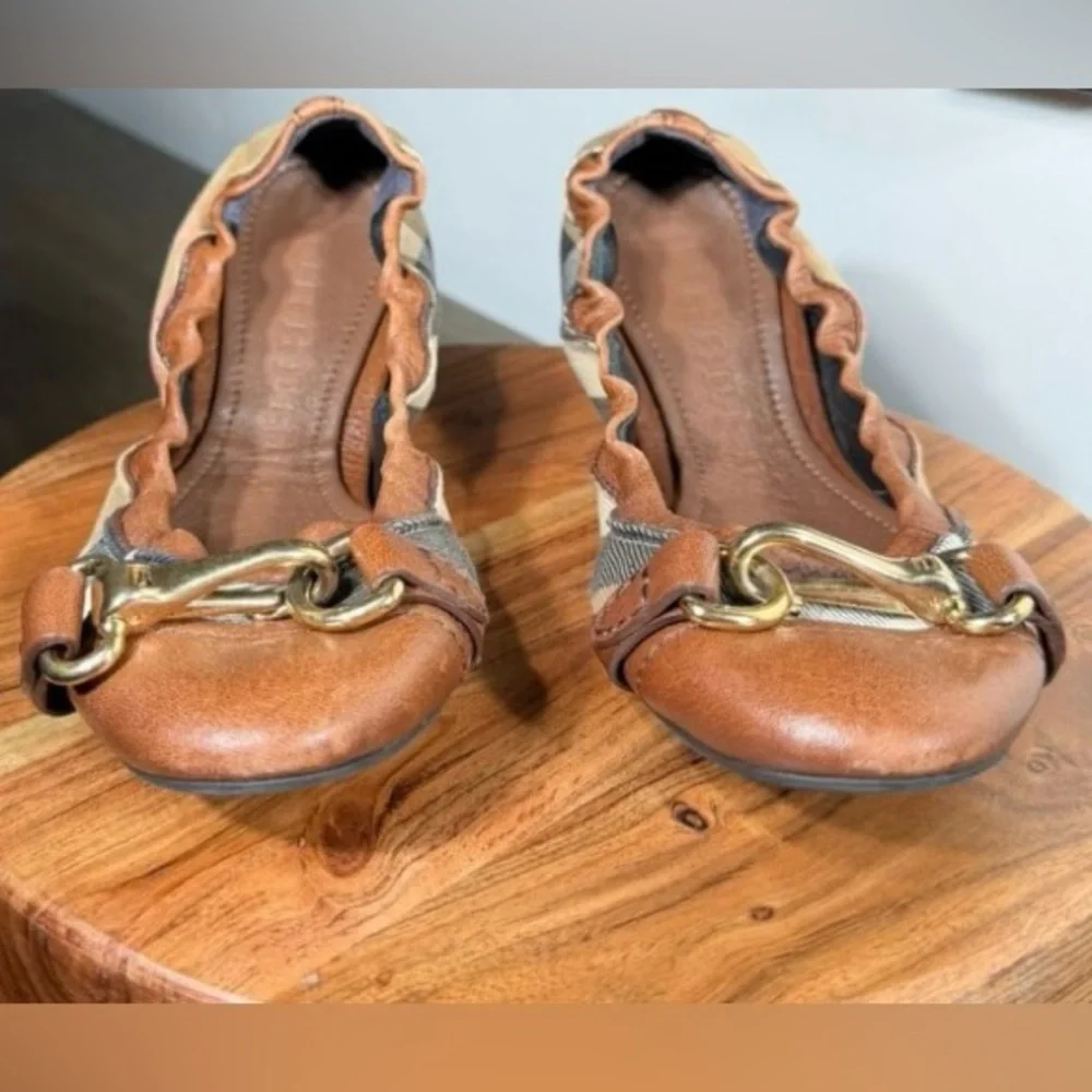 Burberry Ballet Flats House Check size 37 (6.5) Brown Tan with Gold Accents - Picture 12 of 12